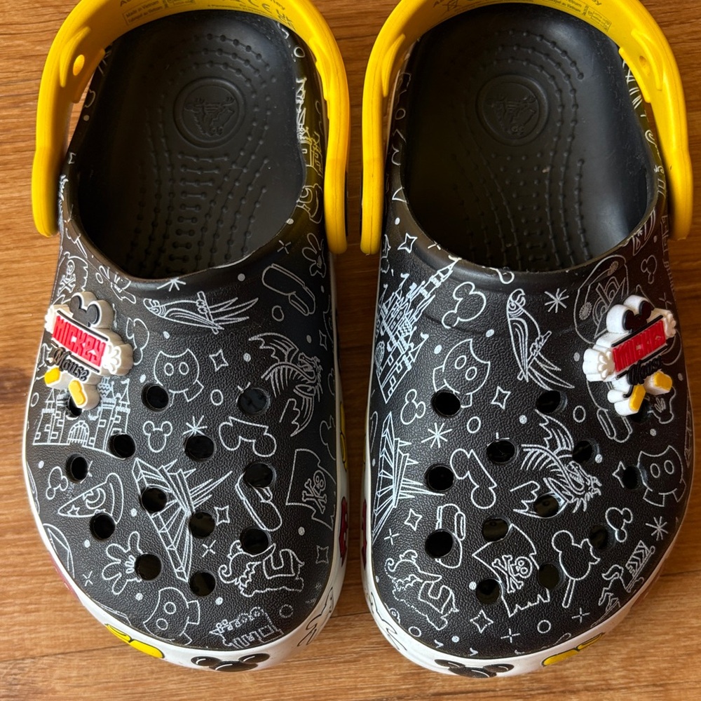 CROCS Mickey Mouse Light Up - Picture 4 of 10